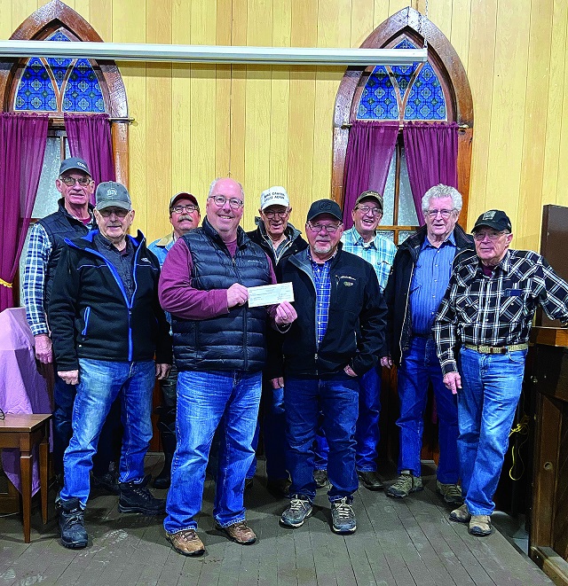 Kindersley Antique Threshing Club donates over 4500 to Kindersley